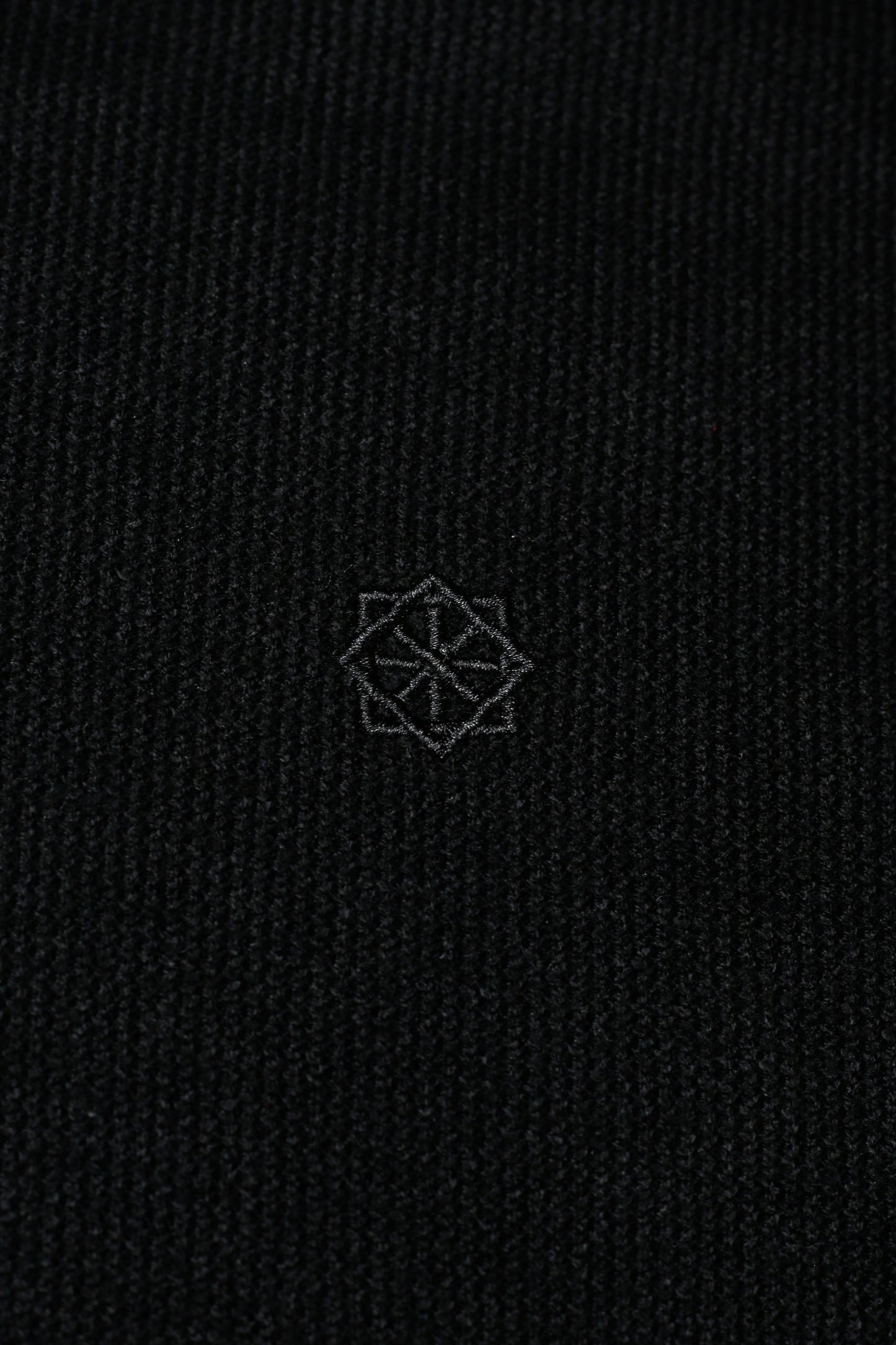 Ensemble Homme en Maille Texturée Noir – T-shirt Col Rond & Short à Cordon
