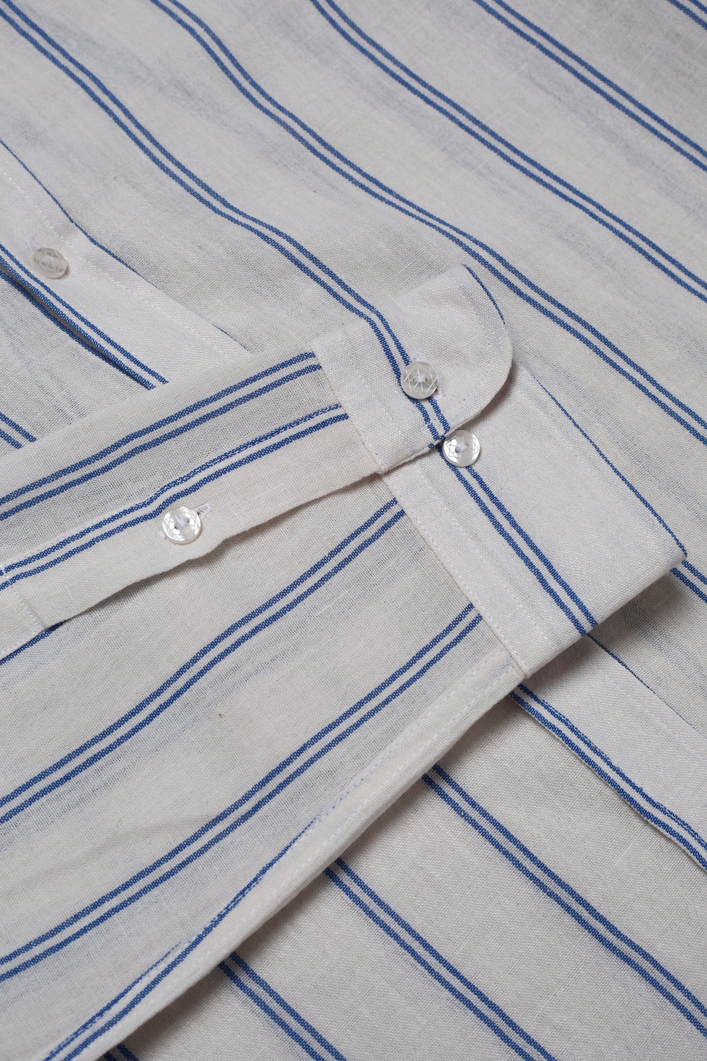 Chemise Homme en Lin à Rayures Bleues – Col Mao Élégant & Léger